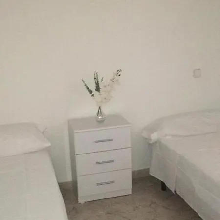Casa A 3 Minutos Del Casco Y Con Facil Aparcamiento- El Rincon De Carmela *